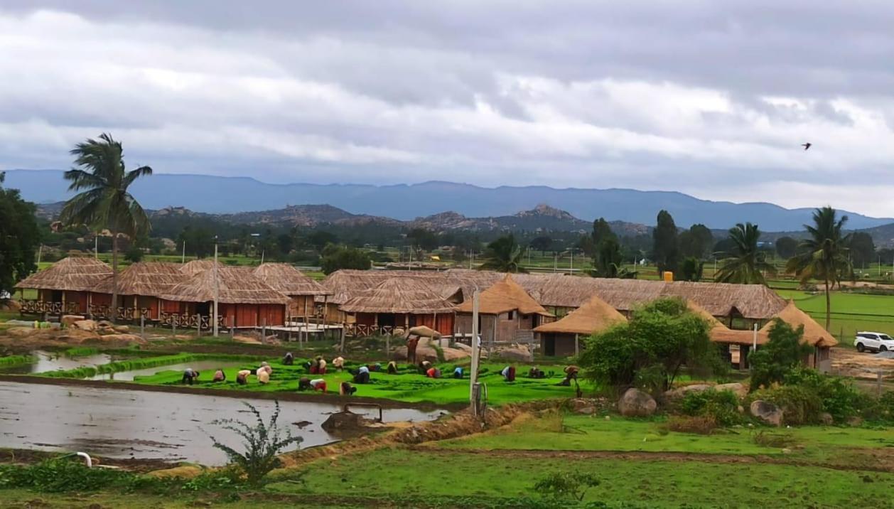 Golden Chariot Resort Hampi Exterior photo