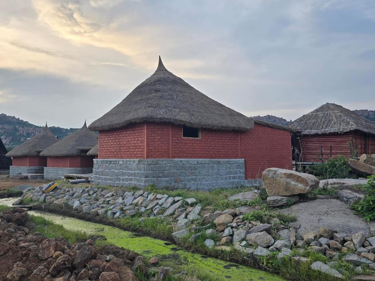 Golden Chariot Resort Hampi Exterior photo