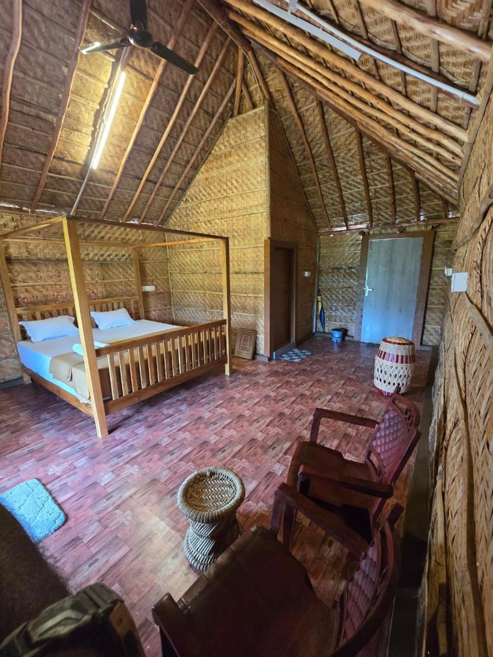 Golden Chariot Resort Hampi Exterior photo